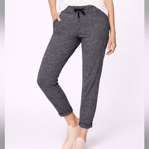 Lululemon‎ On The Fly Pant Heathered 27” Black size 6